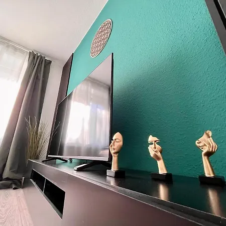 Apartment Living Dream In Halle *